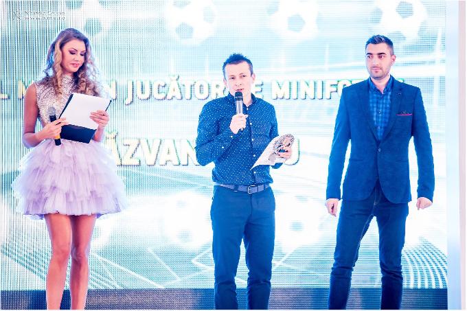 Gala Fotbalului Romanesc: Nationala de minifotbal si Razvan Radu, premiati